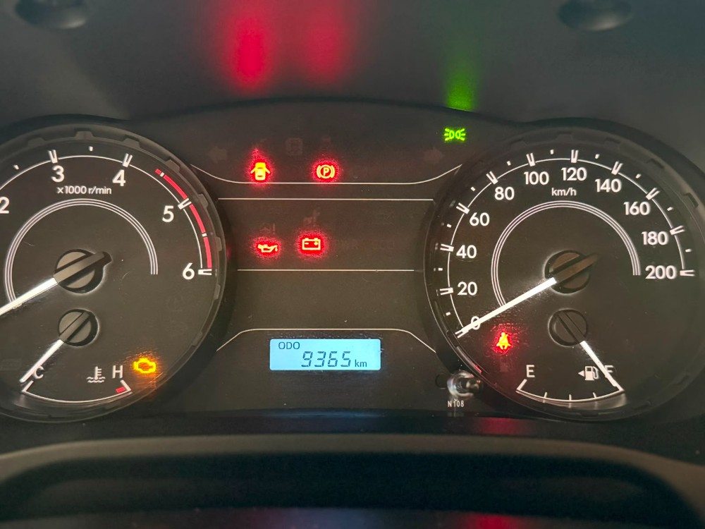 Toyota HILUX PICK - UP C/c 2,4 Diesel 4X2 Dx 6MT Har 2025 — foto 5